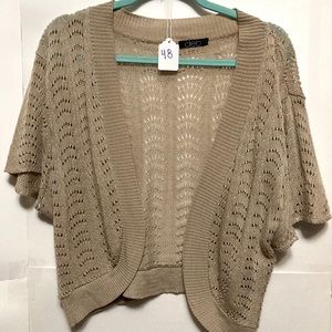 Short tan knit short sleeve cardigan